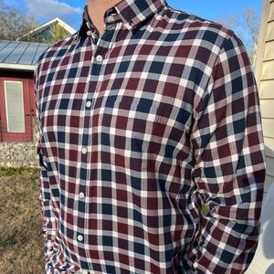 Plaid Express men’s button up. Large soft wash.